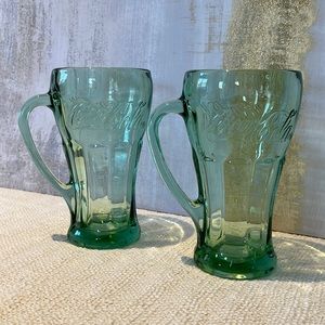 Set of 2 vintage Coca Cola green 🟢 glasses with handle. Pretty rare 😜☀️
